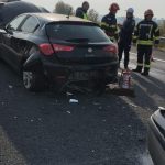 Carambol cu 4 mașini pe A1, pe sensul de mers Deva-Sibiu: o femeie a rămas înacrcerată. Intervenție contracronometru a salvatorilor