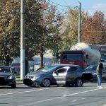 Un accident în care au fost implicate trei mașini a paralizat circulația pe bulevardul Iuliu Maniu, București