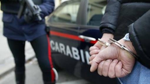 Șoferi români de TIR, prinși în Italia cu aproape 80 de kilograme de droguri asupra lor. Unde au ascuns stupefiantele