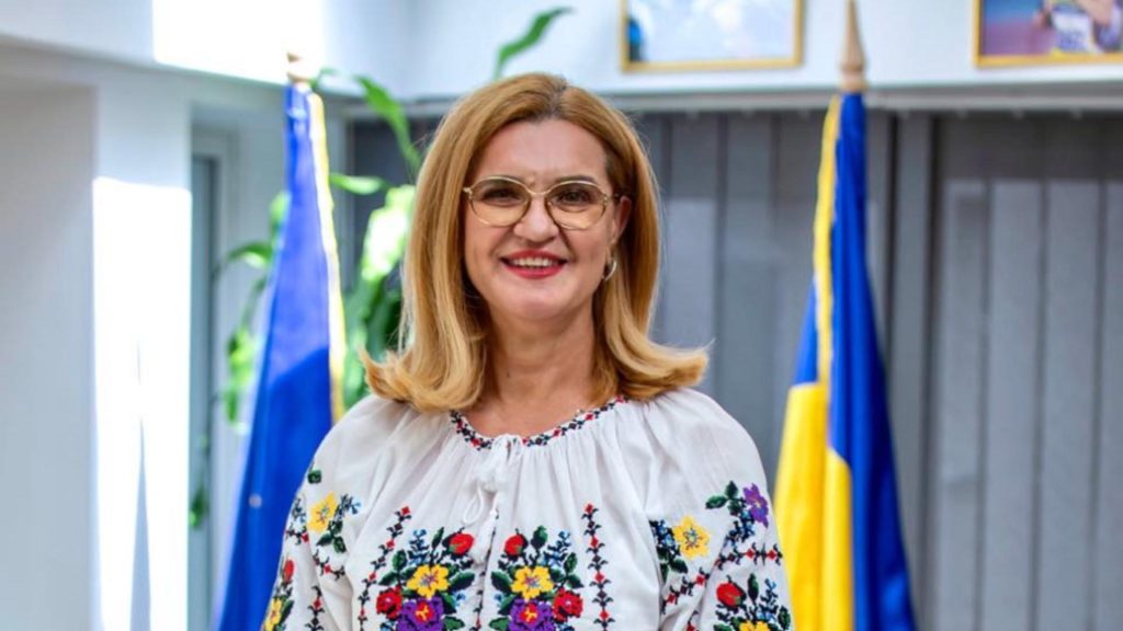 Elisabeta Lipă vine cu explicații în scandalul primelor URIAȘE acordate angajilor din Federașia de Canitaj: Banii se împart între mai multe persoane