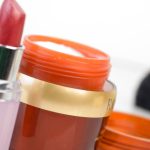 Aleră în magazine! Substanţe chimice nocive, detectate în sute de PRODUSE COSMETICE din Europa, inclusiv în România: risc uriaș de infertilitate și CANCER