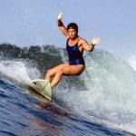 Influenceriță italiancă celebră, ucisă în timp ce făcea surfing. Femeia a fost atacată de un peşte spadă