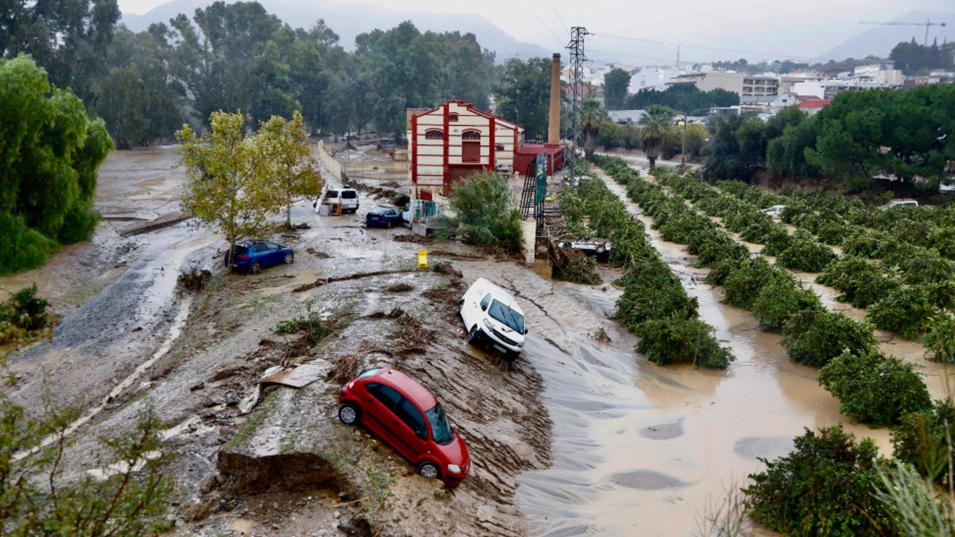 Inundațiile catastrofale din Spania. Cinci români sunt dați dispăruți