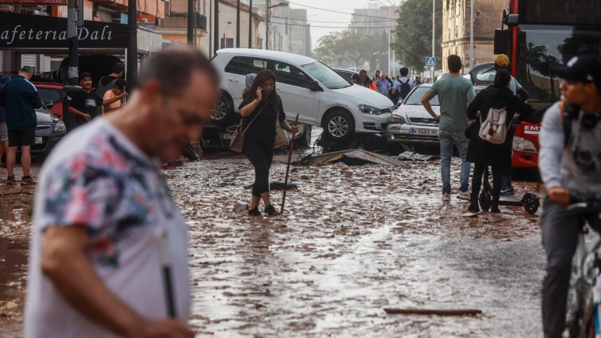 Inundații catastrofale în Spania. Autoritățile anunță cel puțin 62 de morți FOTO/VIDEO