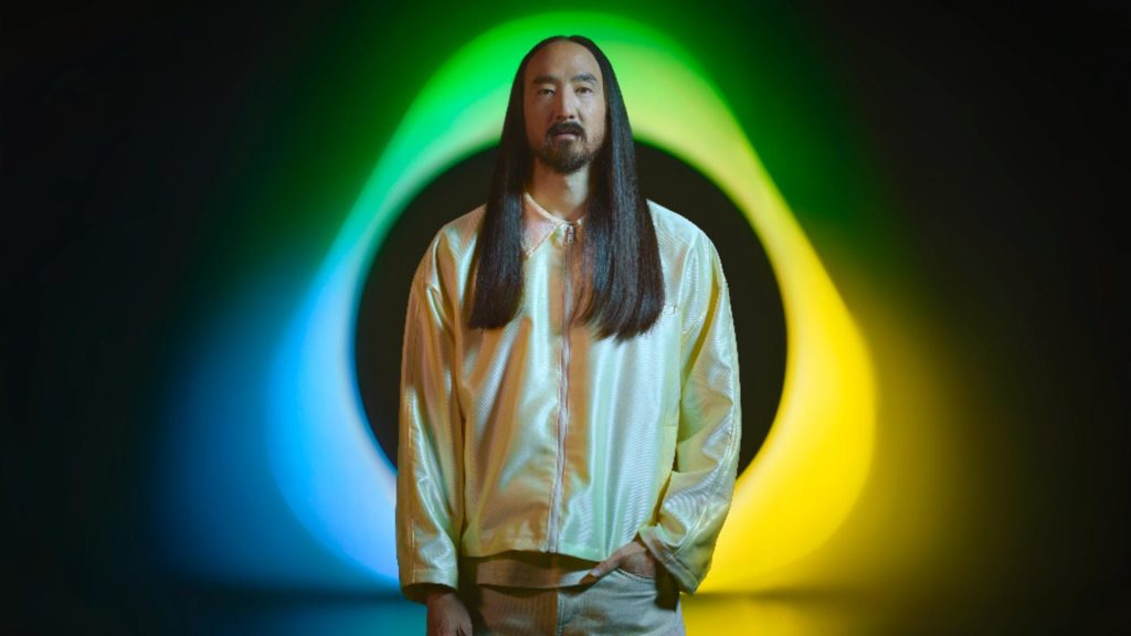 DJ Steve Aoki revine în România la invitația IQOS (P)