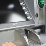 Ce se întâmplă dacă apeși „Cancel” de două ori la bancomat. Doar programatorii știu de această funcție specială