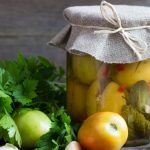 Rețetă de gogonele murate în saramură. Ingredientele care le fac să rămână crocante și aromate