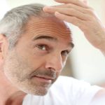 Ce preț are un implant de păr Q-FUE la clinica Dr. Felix Hair Implant, o clinică din București? (P)