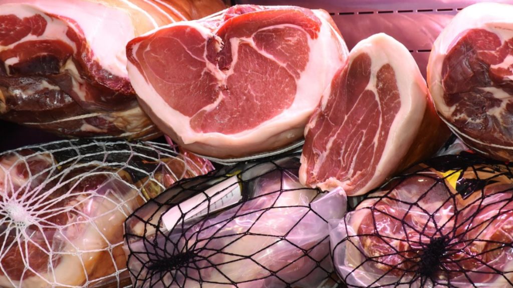 Controale la alimentele pentru Crăciun! Carnea de porc VIZATĂ