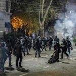 Țara care a ajuns în pragul unei revoluții: Proteste violente din cauza suspendării negocierilor de aderare la UE