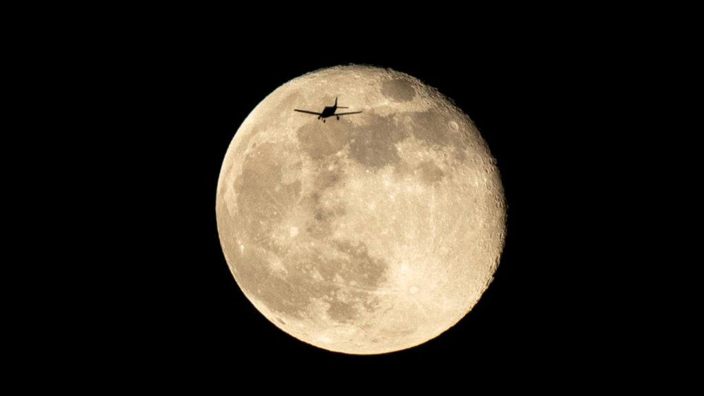 Când este vizibilă ultima super-Lună din acest an? Mai este numită și „Luna castorului”