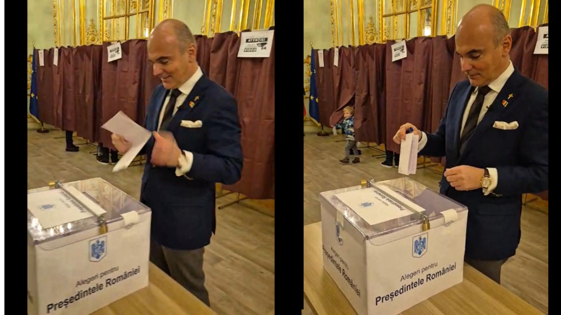 Rareș Bogdan a votat la ambasada României de la Paris. ”Am votat pentru o Românie care să fie apărată”