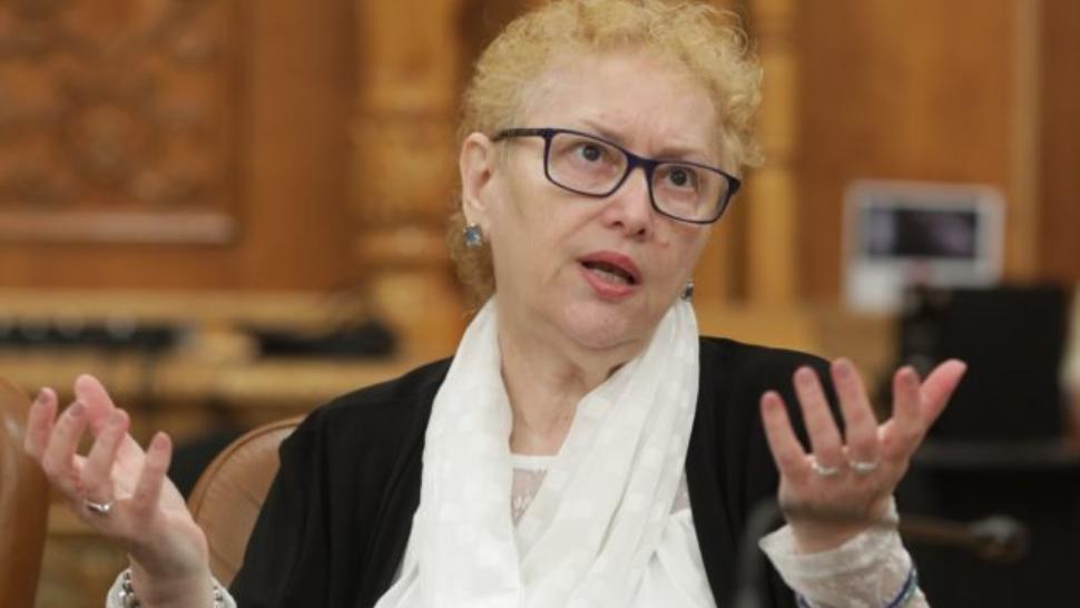 Surse:  Avocatul Poporului, acuzat că blochează pensiile militare. Renate Weber s-ar fi întors din concediu special ca să depună contestația