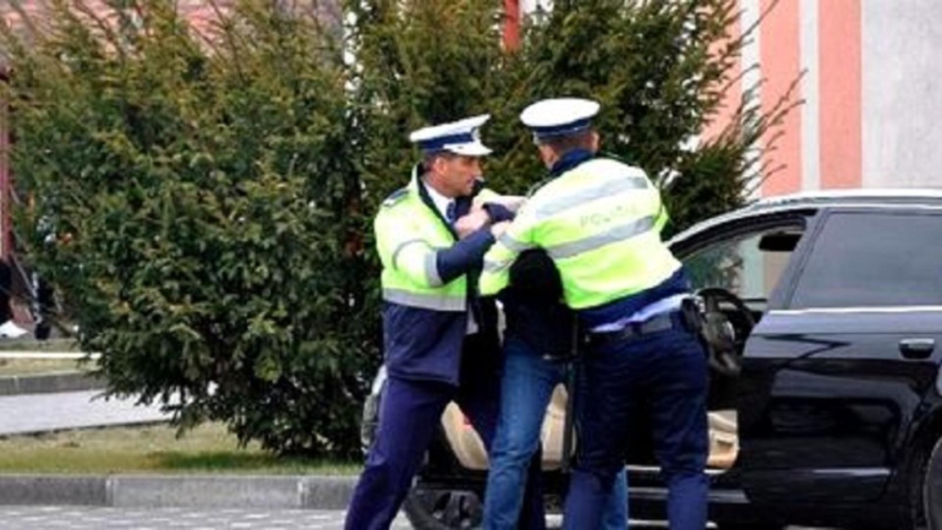 Poliţist din Mureş, reținut pentru că vindea maşini second-hand și înscena accidente, pentru a frauda despăgubiri pe polițe RCA