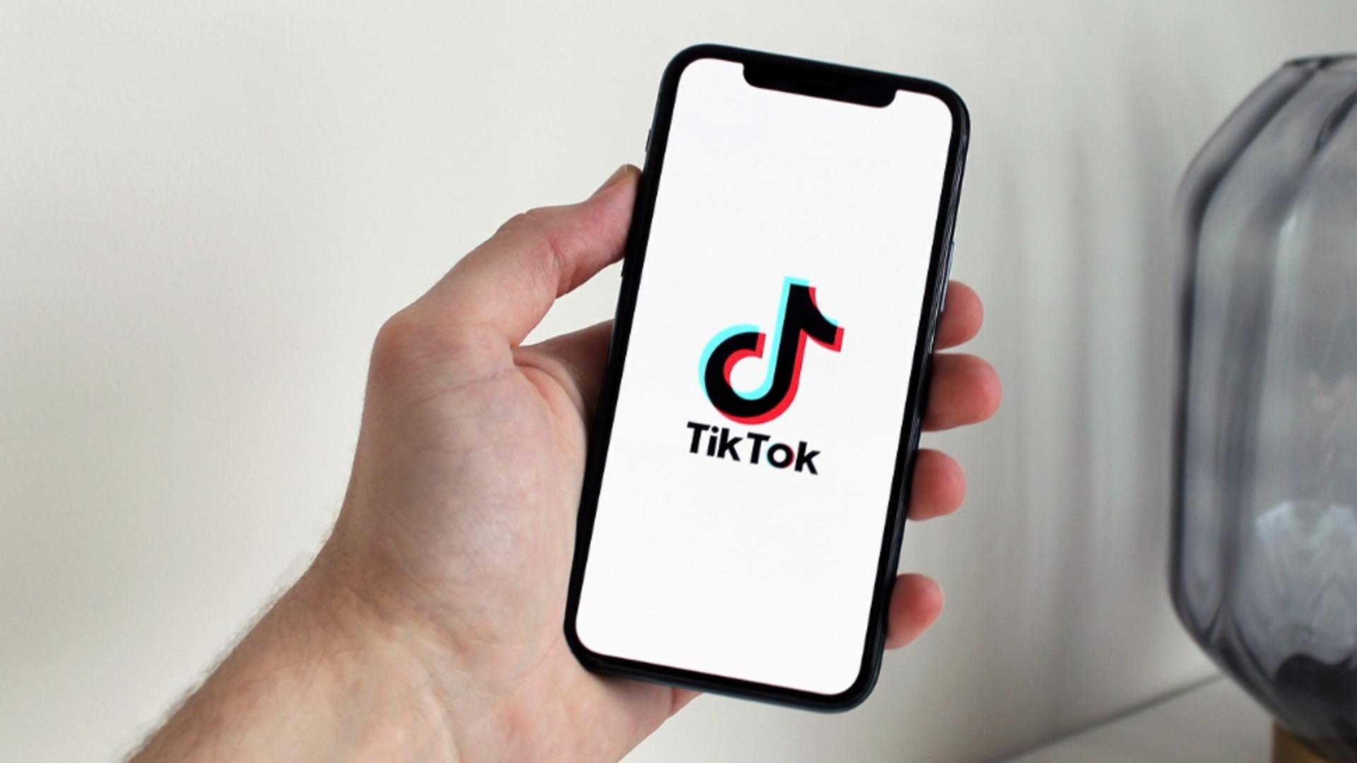 DNSC despre TikTok: „Am recomandat instituţiilor publice, încă din 2023, s-o interzică”