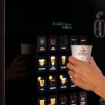 Cafeaua de la automat, OTRAVĂ la 2 lei! Ce conține, de fapt, licoarea fierbinte consumată la prima oră