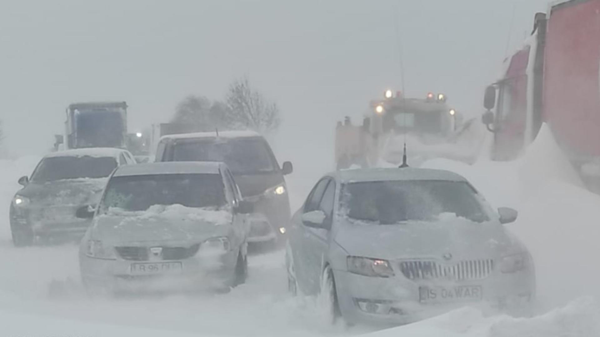 Întrebarea care pune șoferii la încurcătură: Care e viteza maximă legală pe un drum acoperit cu zăpadă?