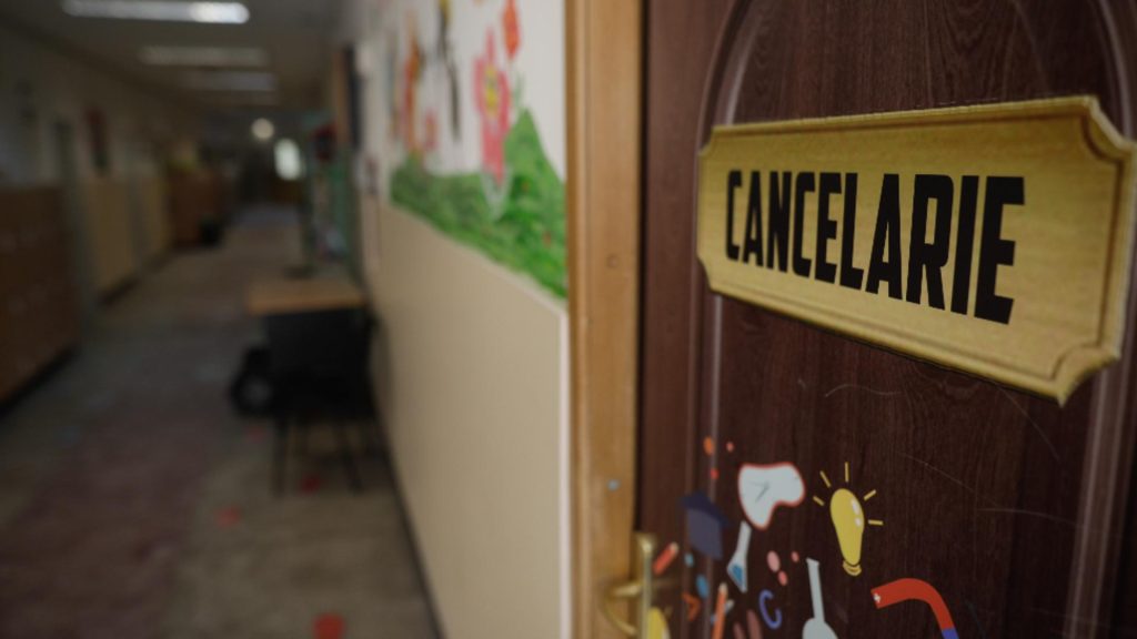 Anchetă într-o școală din Bihor, după ce profesorul de matematică a spart capul unui elev. Motivul invocat de dascăl
