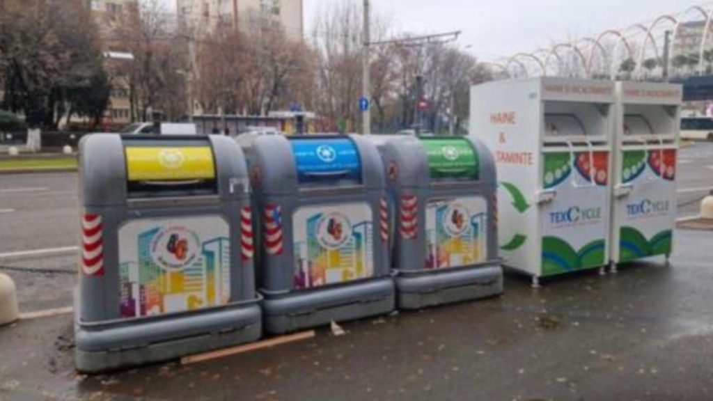 În Sectorul 4 vor apărea containerele de selectare a deșeurilor textile