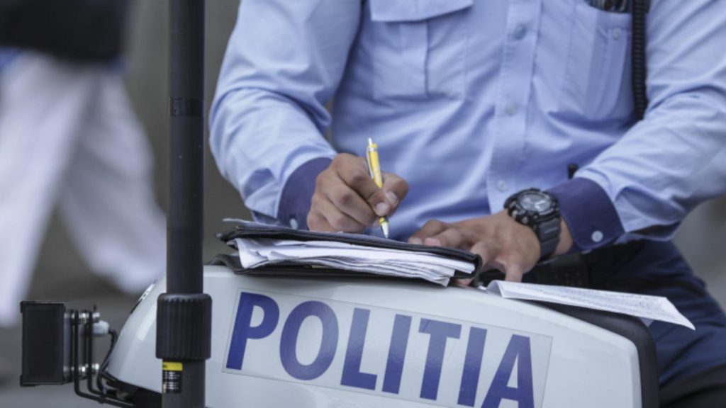 Amendă de 8.000 de lei pentru un bărbat care a alertat poliția la secțiile de votare. Românul a transmis că nu este lăsat să voteze și acum este bun de PLATĂ