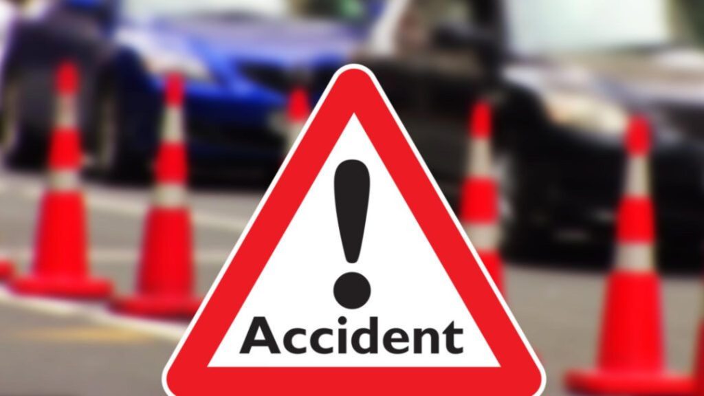 Accident în lanț pe DN 72, județul Prahova: Cinci autovehicule implicate, trei victime au ajuns la spital