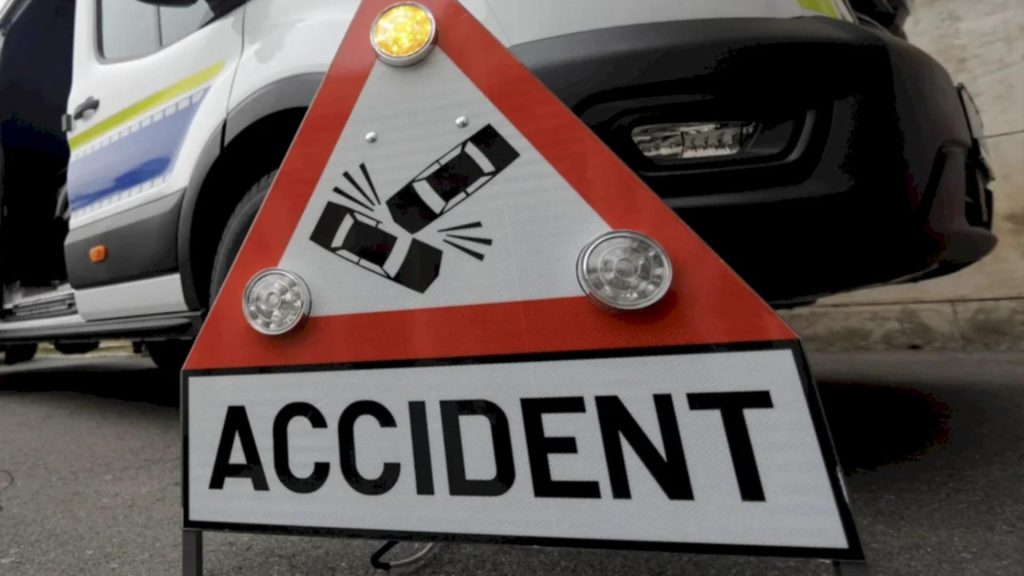 Plan roșu de intervenție pe DN 14. Patru mașini implicate într-un grav accident rutier. Intervenție în desfășurare