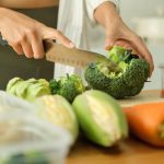 Cum să menții prospețimea alimentelor mai mult timp în frigider