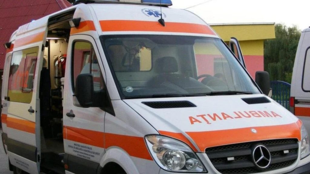 Fetiţă de 7 ani, intoxicată cu monoxid de carbon. Ce au găsit pompierii în apartament