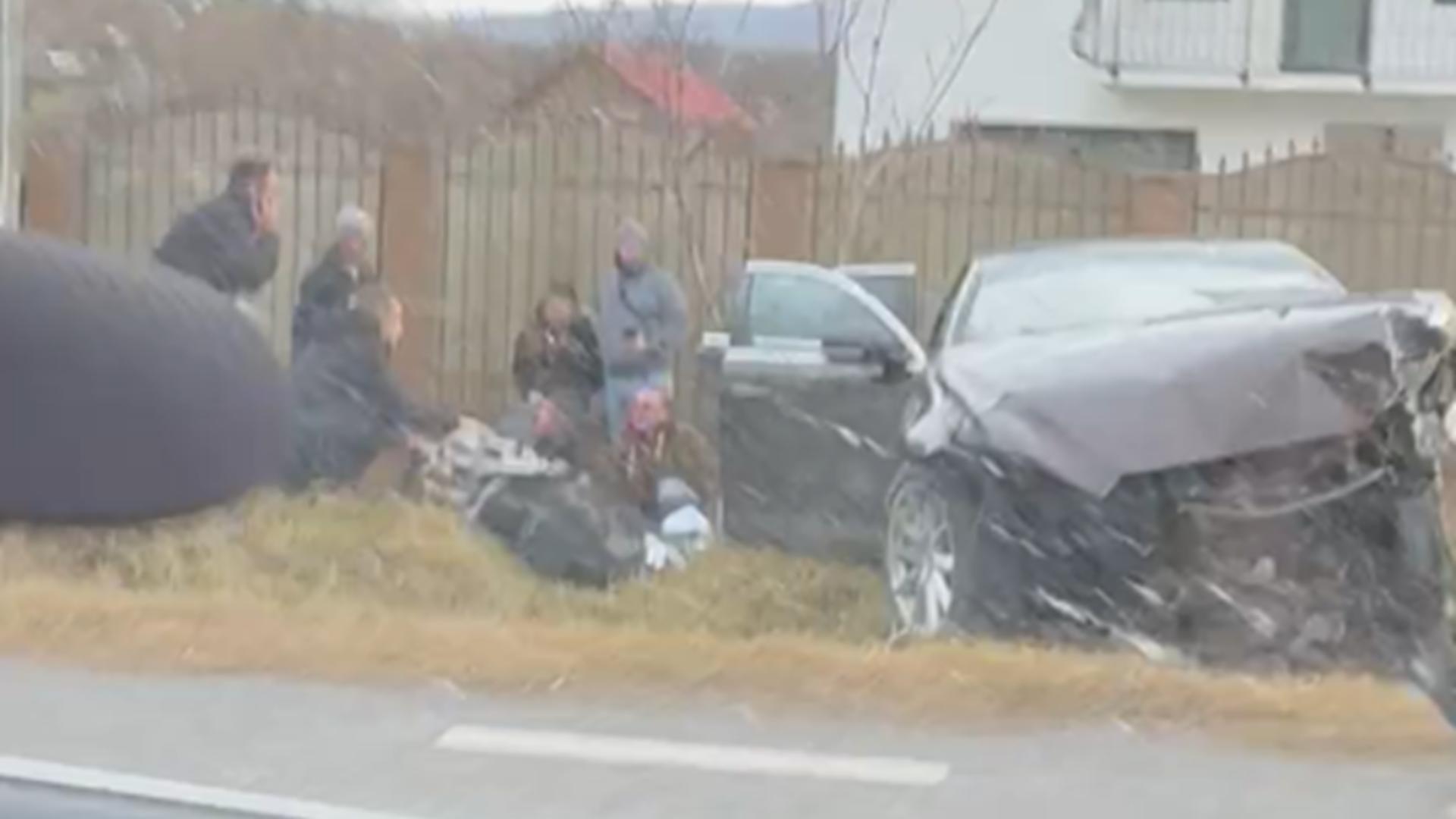 Accident grav pe DN11. Cinci oameni au fost răniți