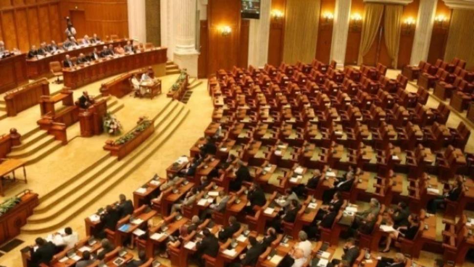 A început prima şedinţă de plen din legislatura 2024 – 2028 în Camera Deputaţilor – VIDEO