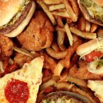 Alimentele ultraprocesate accelerează îmbătrânirea. Ce arată studiile