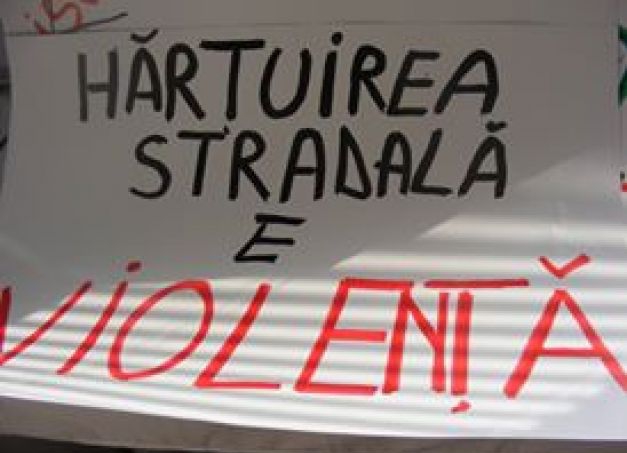 Liber la petiții ANONIME privind cazurile de hărţuire sexuală sau morală. Legea a fost adoptată