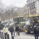 500 de tractoare au blocat COMPLET circulația din Londra. Fermierii protestează împotriva noii taxe