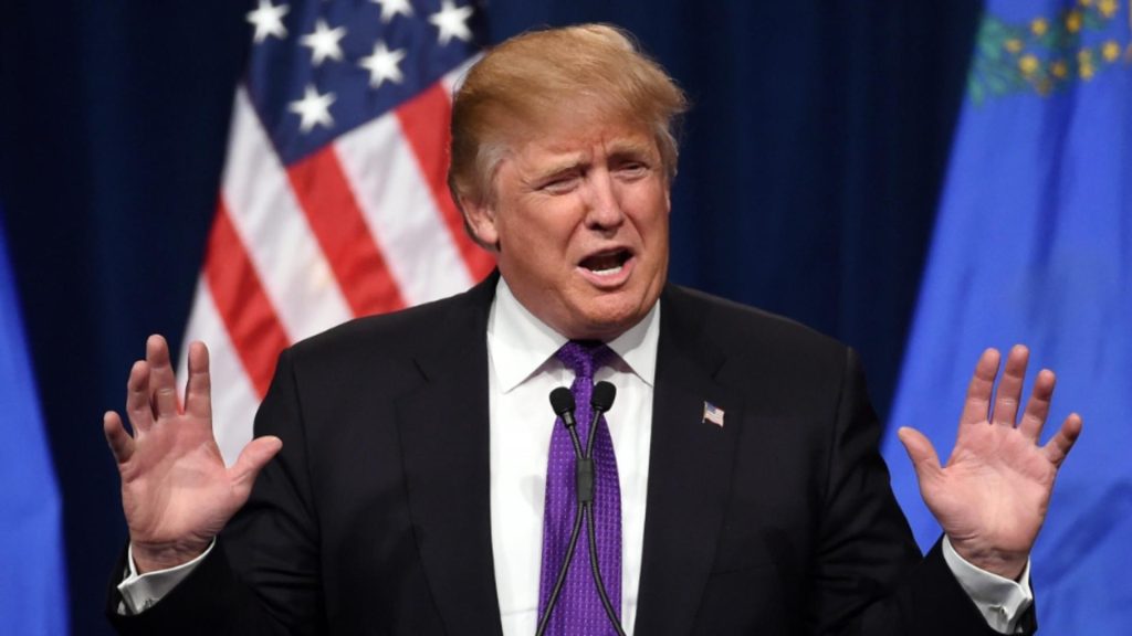 Donald Trump a deschis Bursa de Valori din New York (NYSE), cu promisiunea „unui boom economic” sub administraţia sa