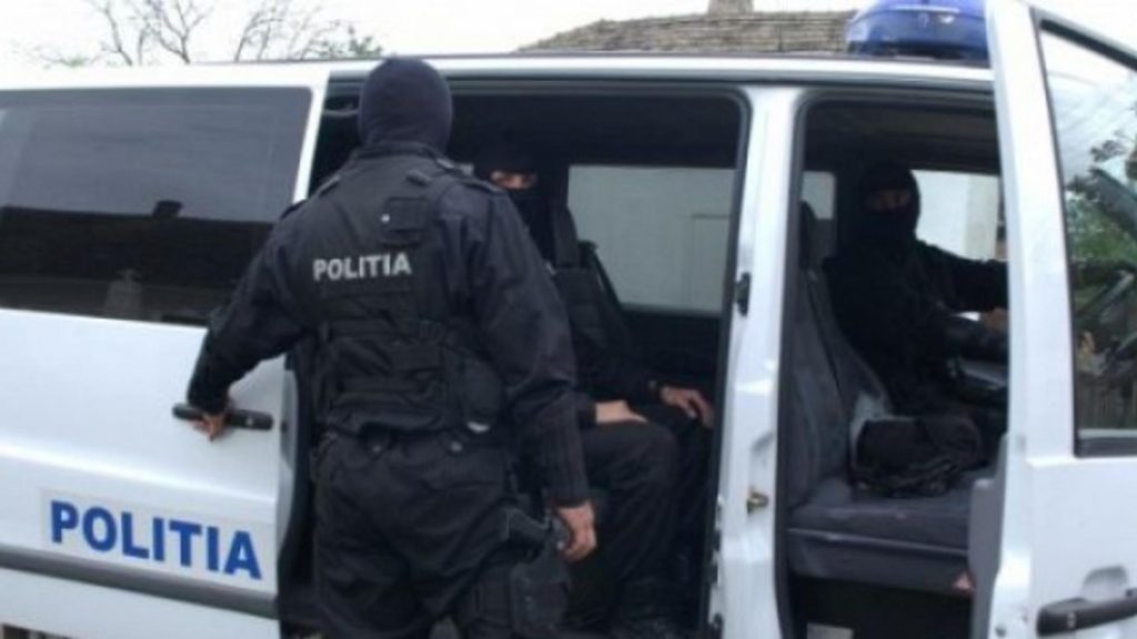 Percheziții DIICOT la Primăria Crevedia și la casa edilului. Acuzații grave: exploatarea oamenilor prin muncă și trafic de persoane