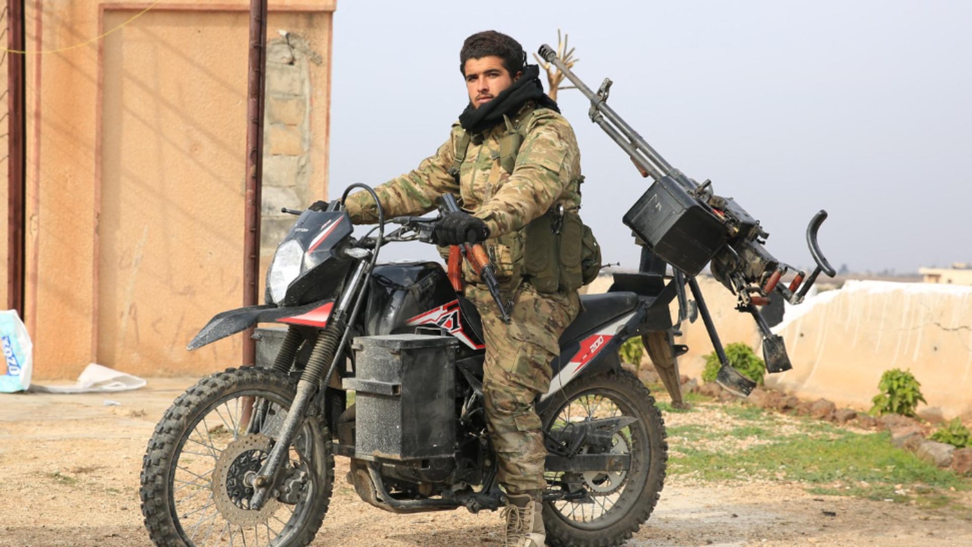 Revoluție în Siria. Rebelii se află la numai 20 de kilometri de Damasc