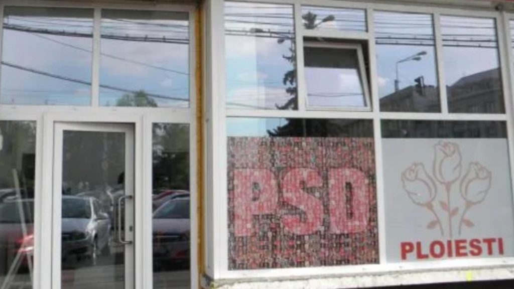 Două persoane, AMENDATE pentru vandalizarea sediului PSD din Ploieşti. Ce au declarat în fața polițiștilor