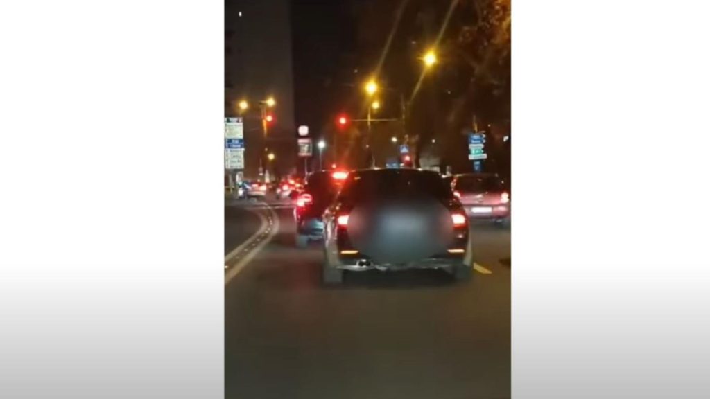 Legea junglei, pe șosele. Un șofer nervos a lovit intenționat o altă mașină, în Timișoara VIDEO