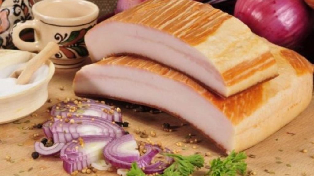 Ce se întâmplă în corpul tău când mănânci slănină. Ce spun nutriționiștii