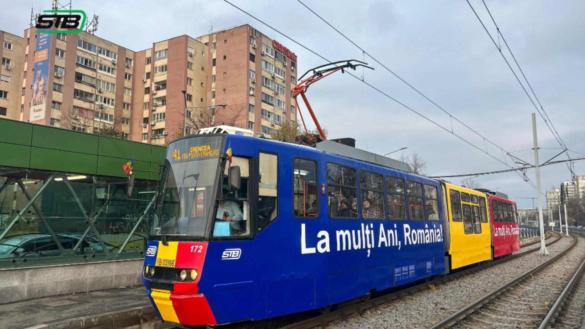 Tramvaiele și autobuzele STB, îmbrăcate în tricolor de Ziua Națională