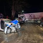 Accident grav, cu o mașină a Poliției aflată în misiune. 2 polițiști răniți, după ce mașina a fost lovită în plin de un TIR- VIDEO