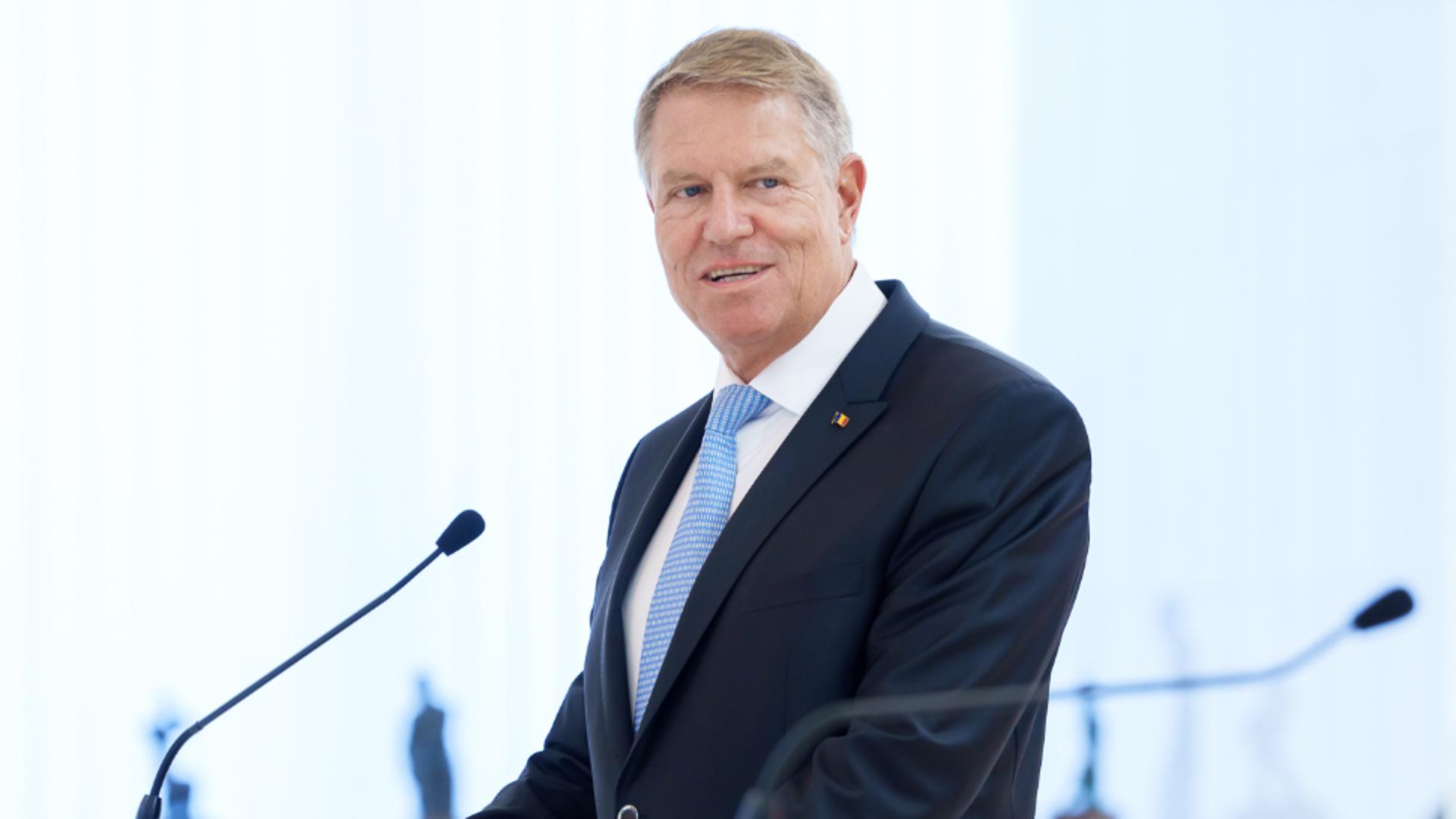 Klaus Iohannis, prima apariție după ce zeci de mii de români i-au cerut DEMISIA! Va susține România în fața UE?