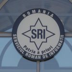 Halucinant: O angajată SRI a furat peste 900.000 de lei din banul public ca să îi dea unui escroc sentimental. Cum a păcălit-o pe agentă