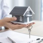 Momentul oportun pentru creditele imobiliare? Află dacă e o idee bună să îți cumperi o casă