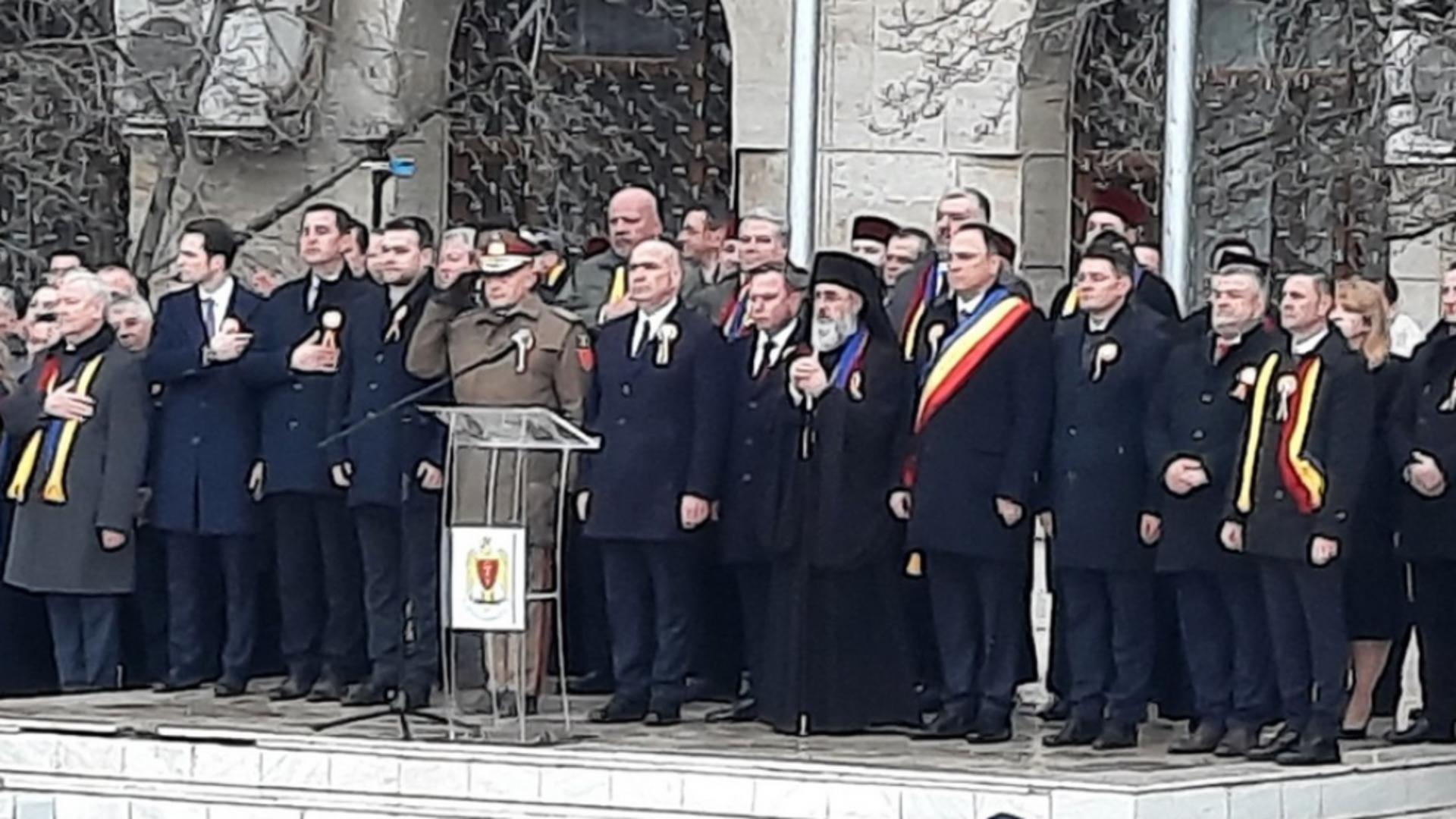 Bolojan, singurul politician de la vârful puterii care a participat la manifestările Unirii, HUIDUIT la Focșani – VIDEO