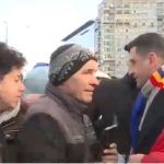 George Simion a ajuns în mijlocul protestararilor din Piața Victoriei. Este a șaptea zi de manifestații