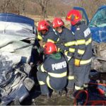 Accident grav pe DN 68. Un bărbat și-a pierdut viața în urma coliziunii dintre un microbuz și un autoturism