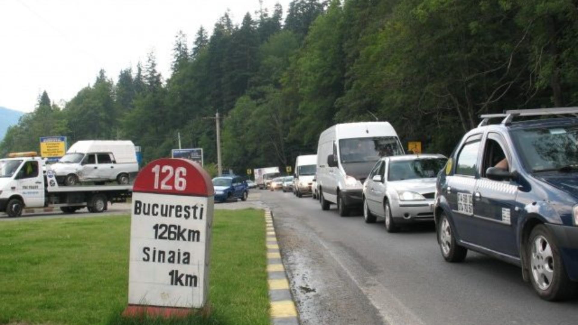 Trafic infernal pe Valea Prahovei, în minivacanța de Bobotează. Ce rute alternative sunt recomandate