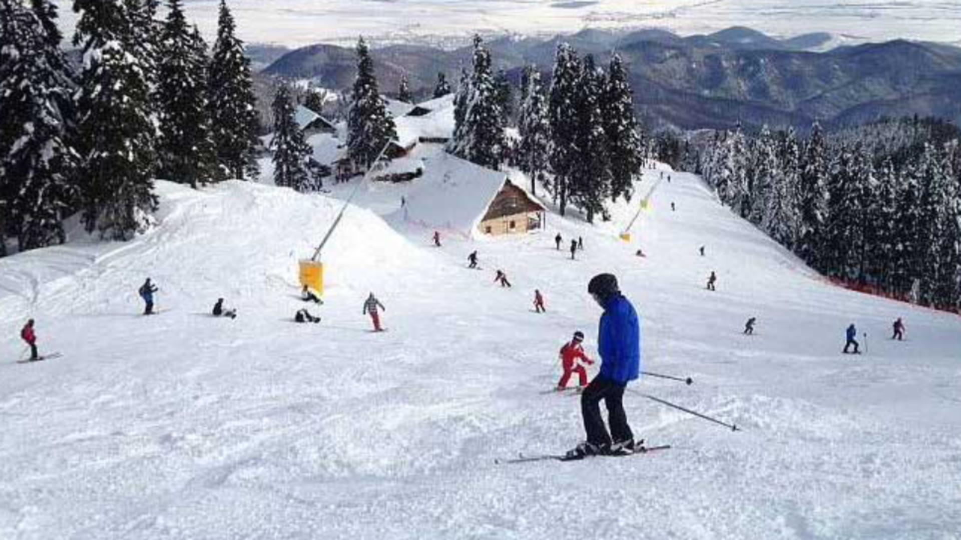 Alertă la Sinaia! Vântul puternic face ravagii. Pârtiile de schi din stațiune au fost închise