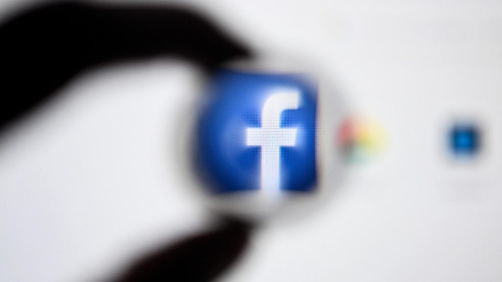 Facebook recunoaște cenzura. Modificări importante pentru utilizatori